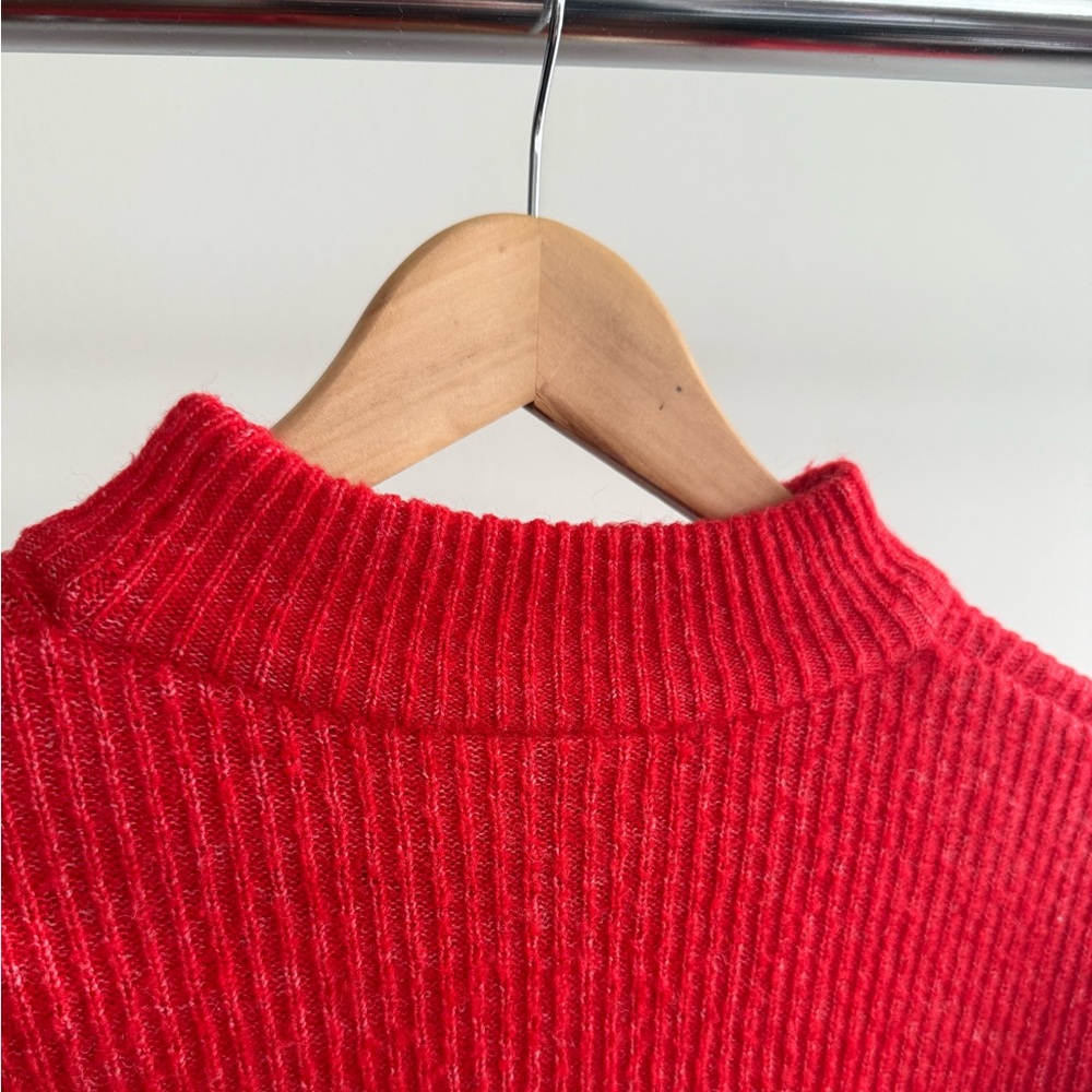 Divided Cropped Knit - Picture 6 of 8